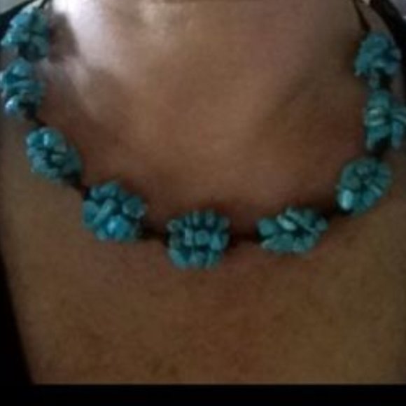 Faux Turquoise 18" Necklace - Picture 3 of 3